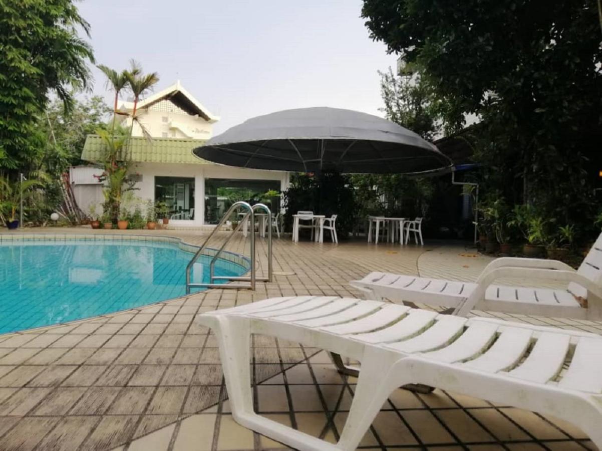 Terrace Hotel Bandar Seri Begawan Extérieur photo